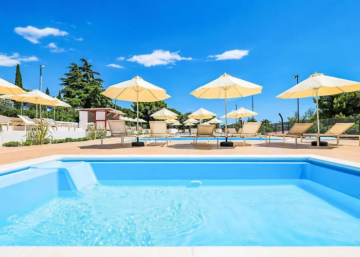 Medena-5 By Interhome *